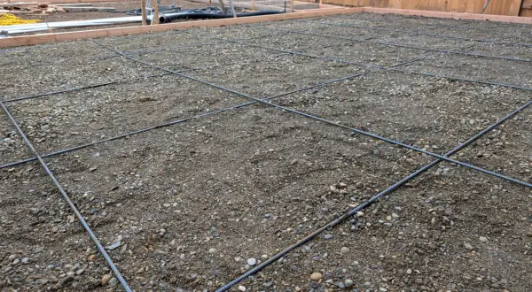 Czym usunąć beton z betoniarki? Skuteczne metody i porady eksperta